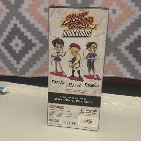 Hot topic exclusive street fighter knockouts Chun-Li - Picture 3 of 7